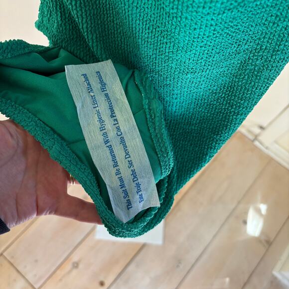 Shade & Shore NWT Women's Pucker Texture Cross Back One Piece Swimsuit Green XL - Picture 4 of 12